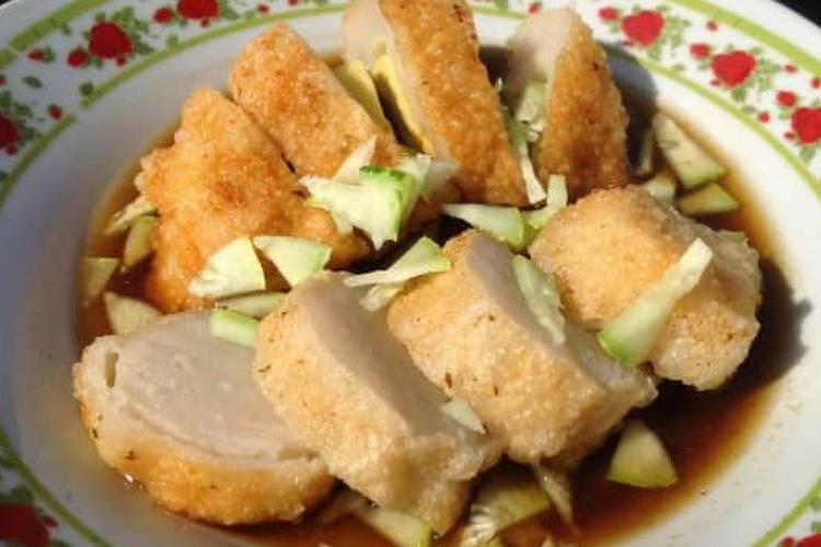 Hidden Pempek Delights in Cilacap's Narrow Alleys
